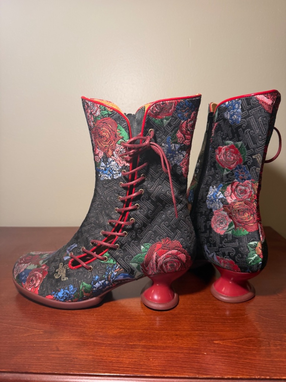 Fluevog Enneagram Spontaneous side lace boot - Picture 4 of 10